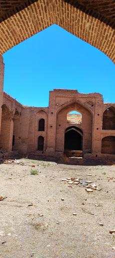 عکس رباط تاریخی علاقبند