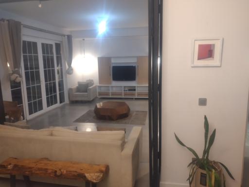 عکس مجموعه استودیوهای آوای حافظ(بلورچیان سابق) 