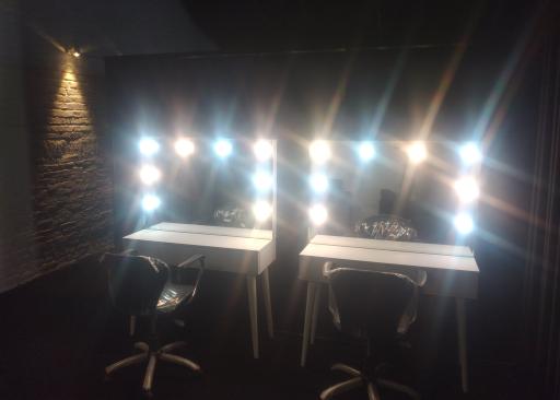 عکس مجموعه استودیوهای آوای حافظ(بلورچیان سابق) 