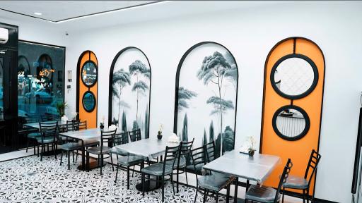 عکس رستوران بزرگ میرزاچلو 