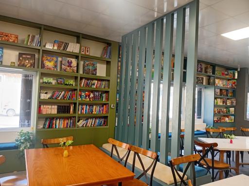 عکس کافه بازی تیله