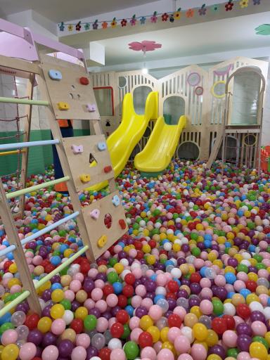 عکس خانه بازی نیل پارک