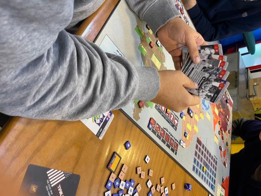 عکس کافه بازی تیله