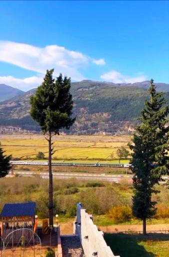 عکس ایستگاه راه آهن رشت