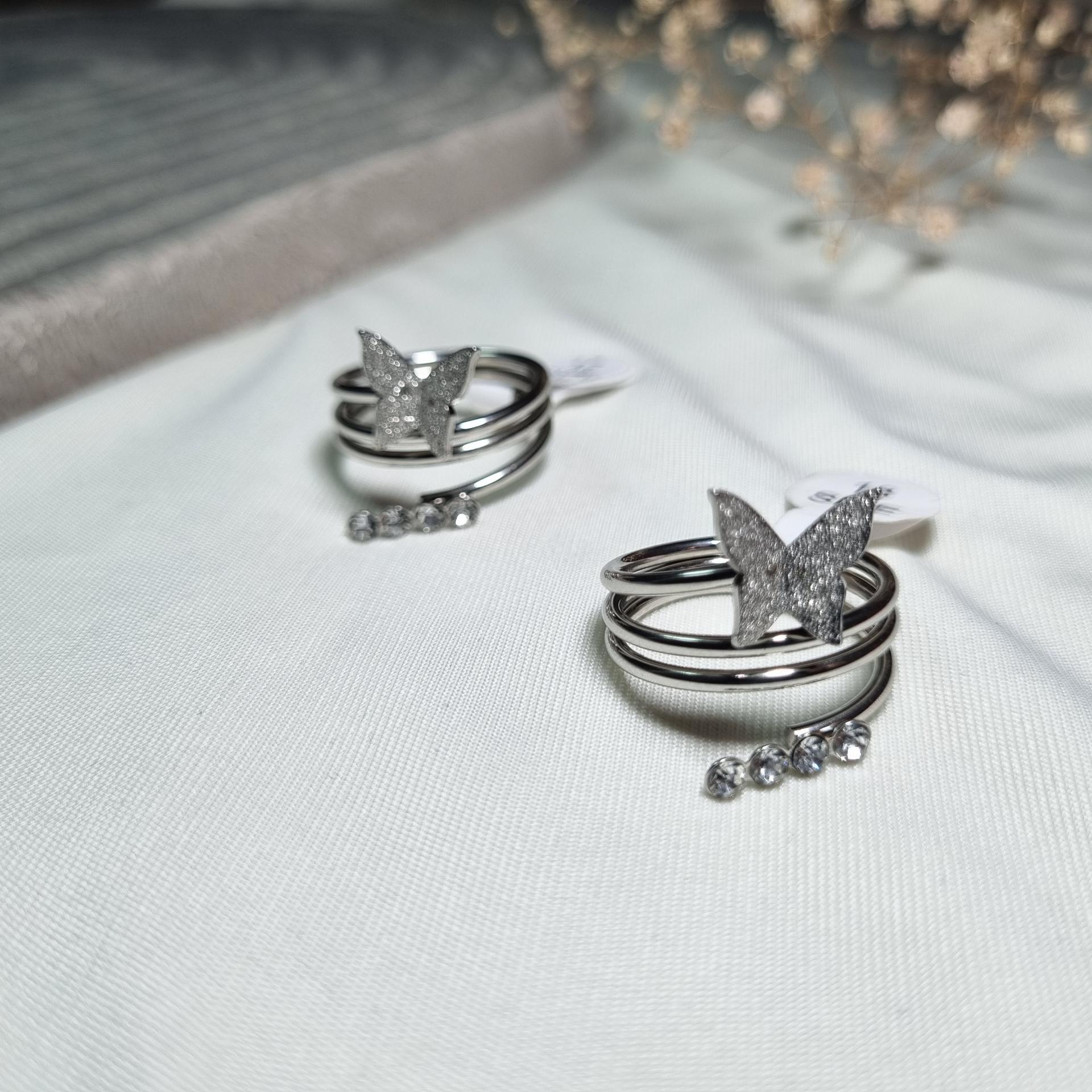 عکس زیورآلات و بدلیجات ماه 