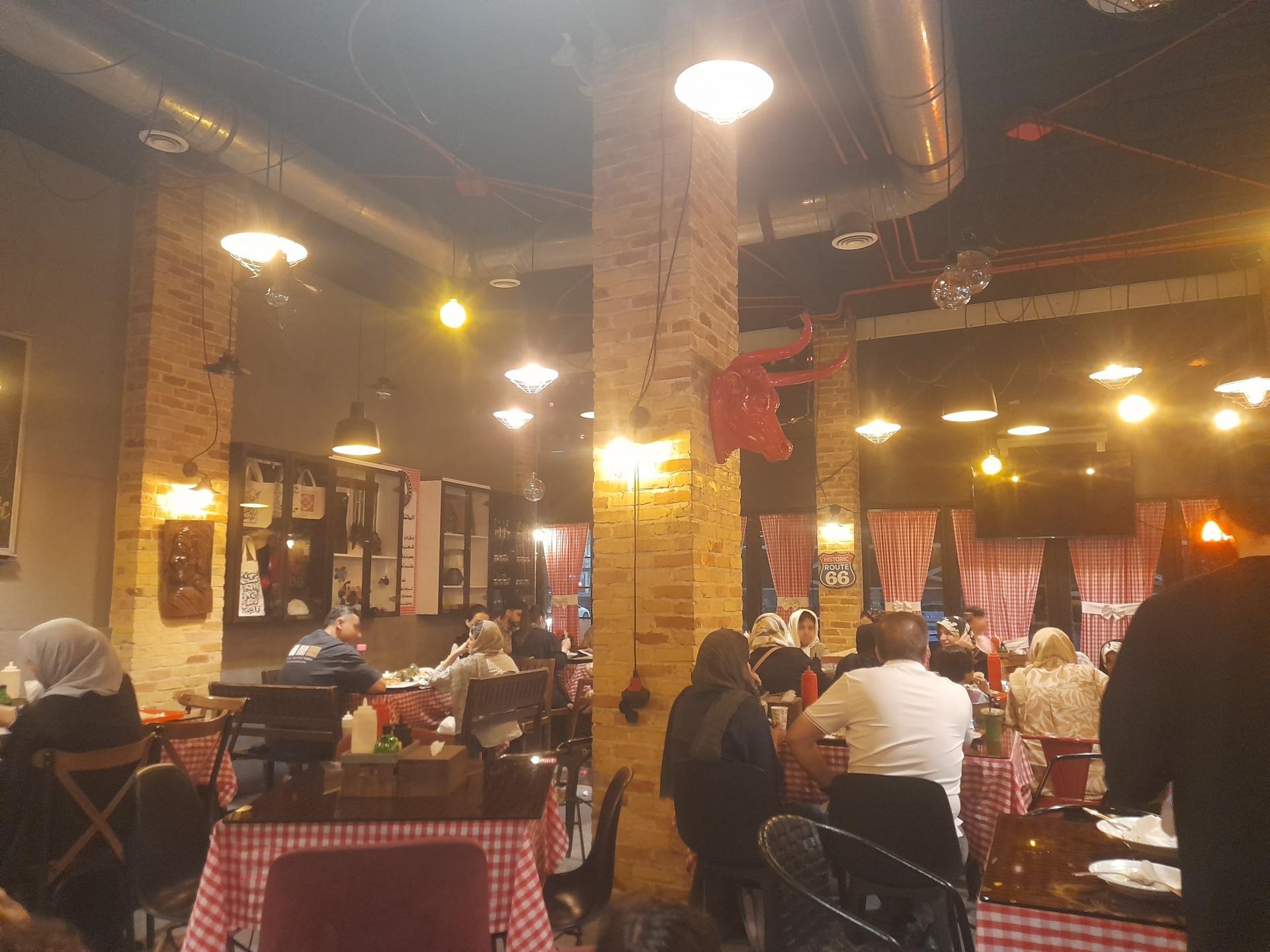 عکس کافه برگر باروک