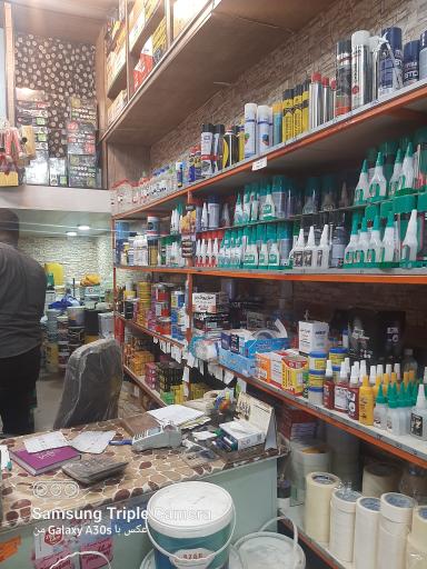 عکس چسب و رنگ ساختمان