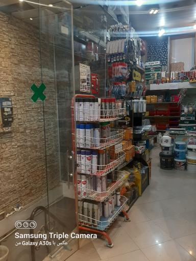 عکس چسب و رنگ ساختمان