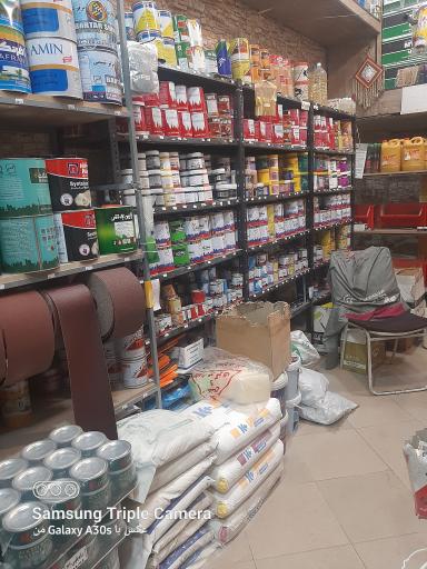 عکس چسب و رنگ ساختمان