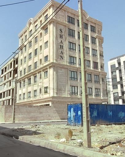عکس ساختمان شاهان