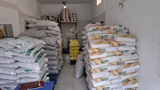 عکس پخش مواد اولیه نانوایی علیخانی