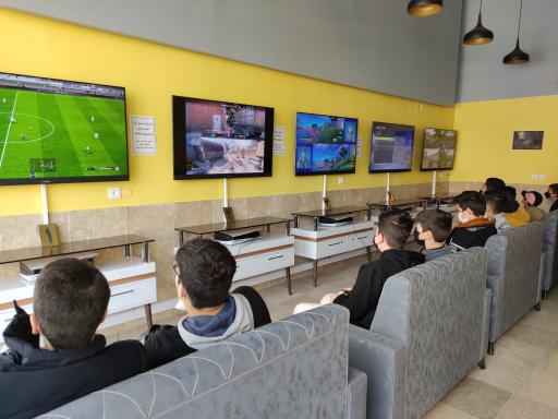 عکس مرکز بازی منجی