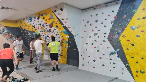 عکس باشگاه سنگ نوردی آروان