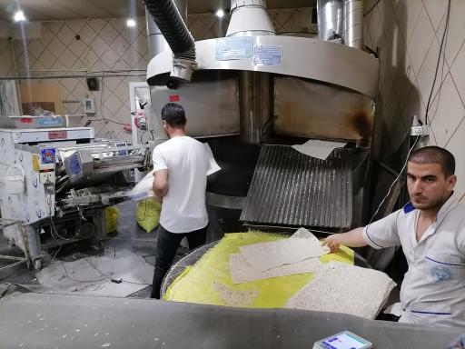 عکس نانوایی لواش و سنگکی