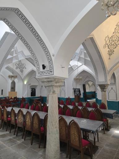 عکس رستوران و مجموعه تاریخی حمام گپ