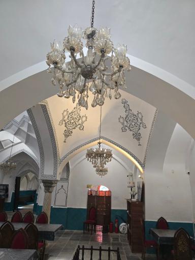 عکس رستوران و مجموعه تاریخی حمام گپ
