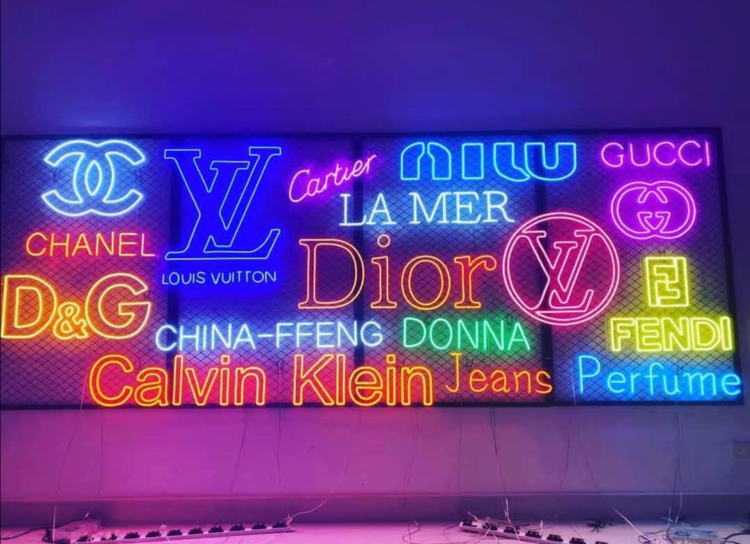 عکس تابلو سازی فن و هنر