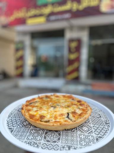 عکس فلافل و فست فود دختر آبادانی