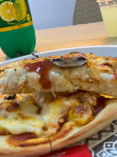 عکس فلافل و فست فود دختر آبادانی