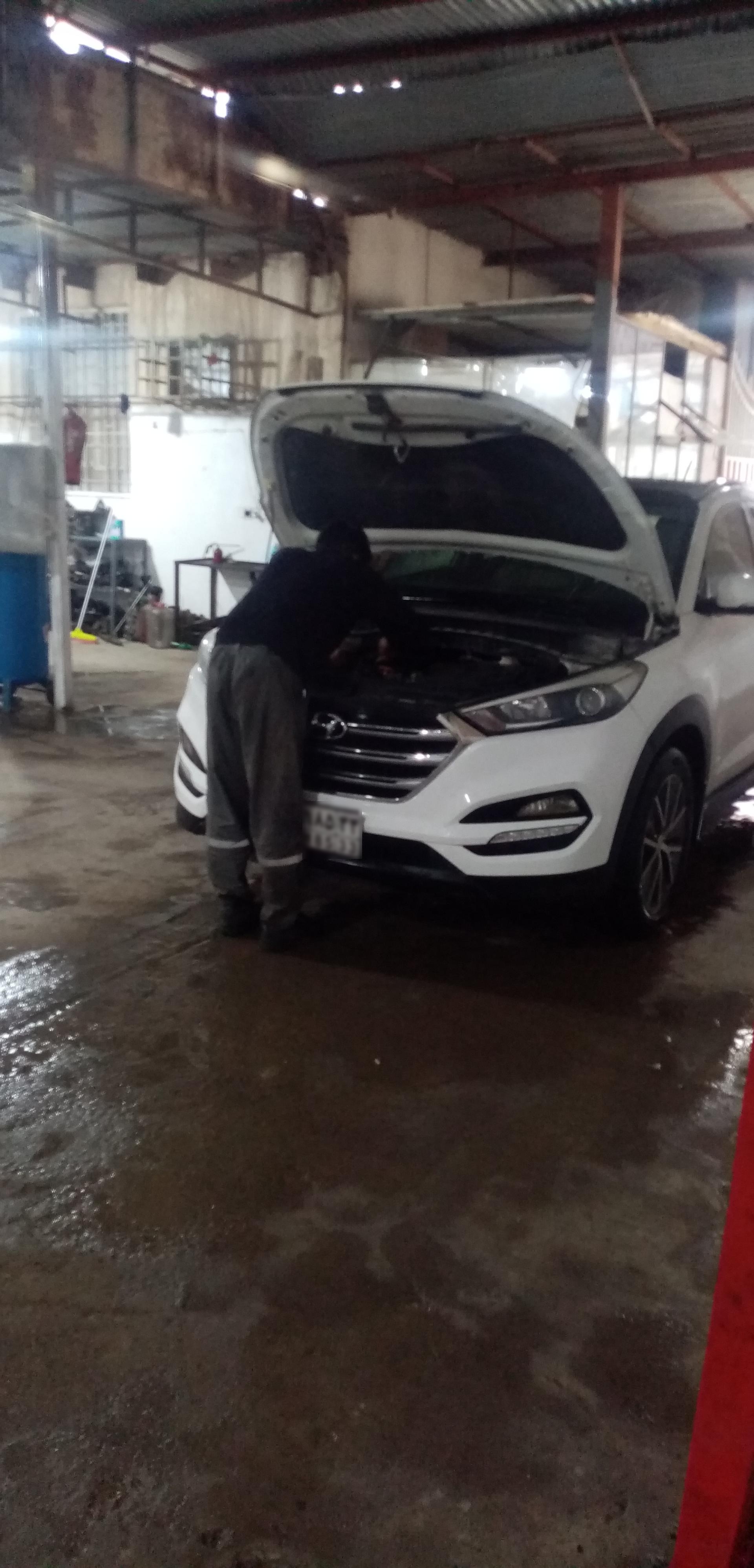 عکس تعمیرگاه مکانیکی وگیربکس اتوماتیک برون