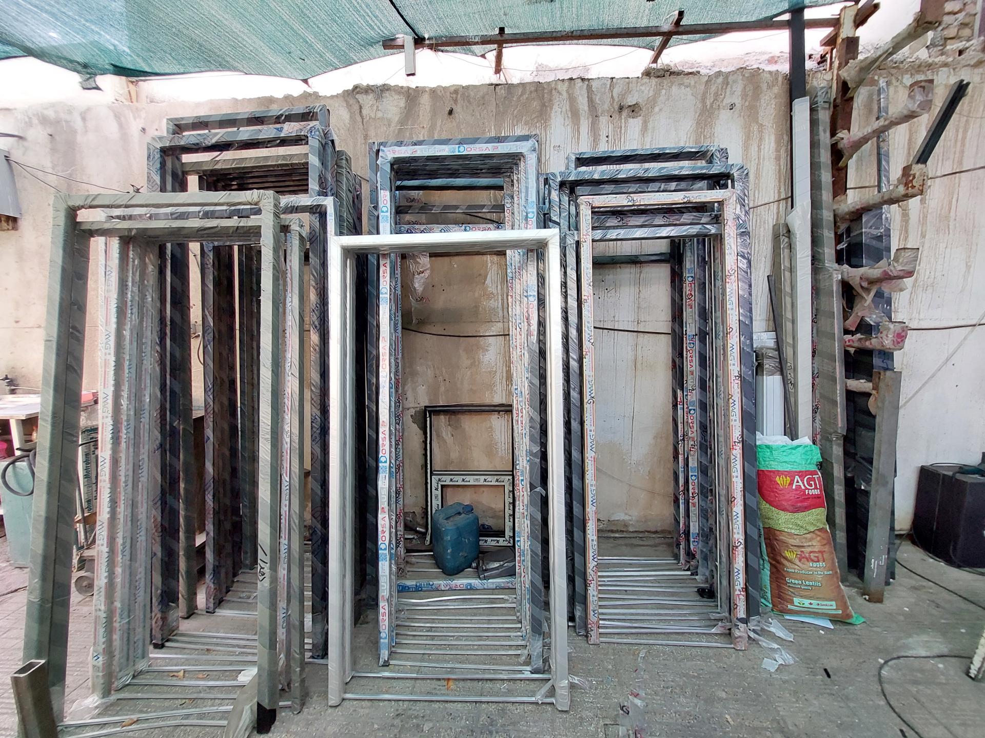 عکس فضا گستر