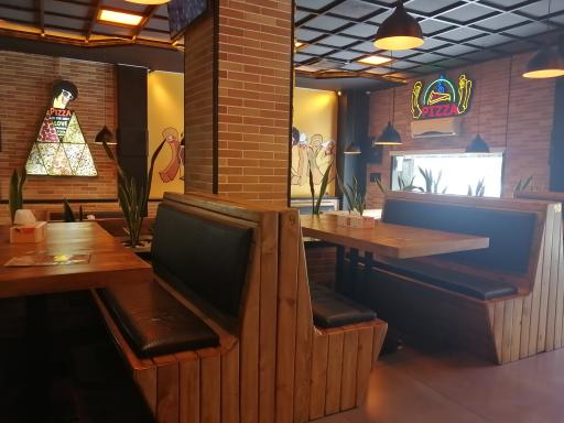 عکس رستوران تنورک