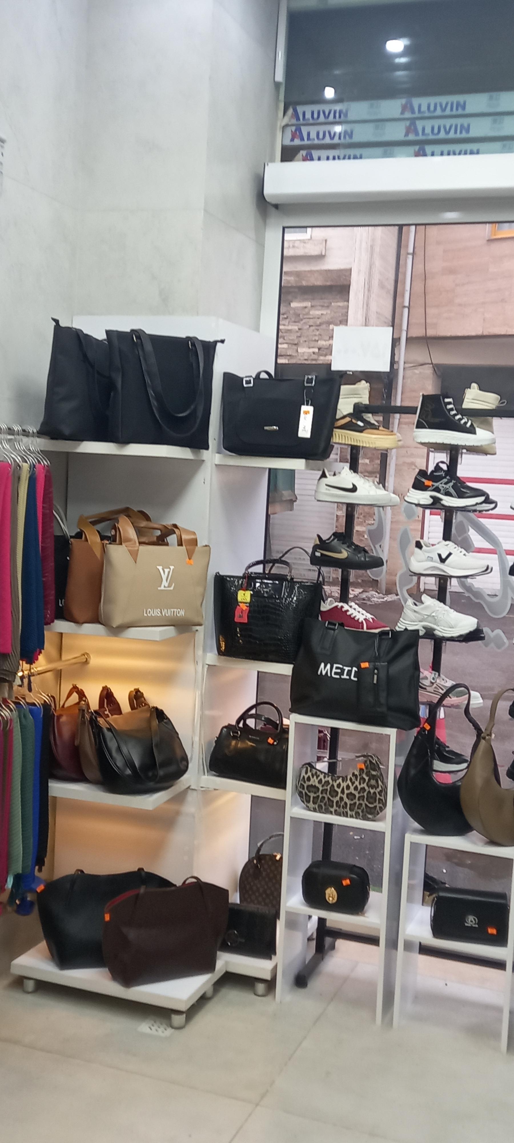 عکس کیف و شال هانی شیک