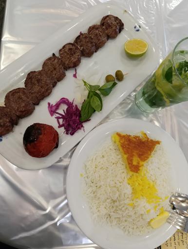 عکس رستوران پسران کریم خیام