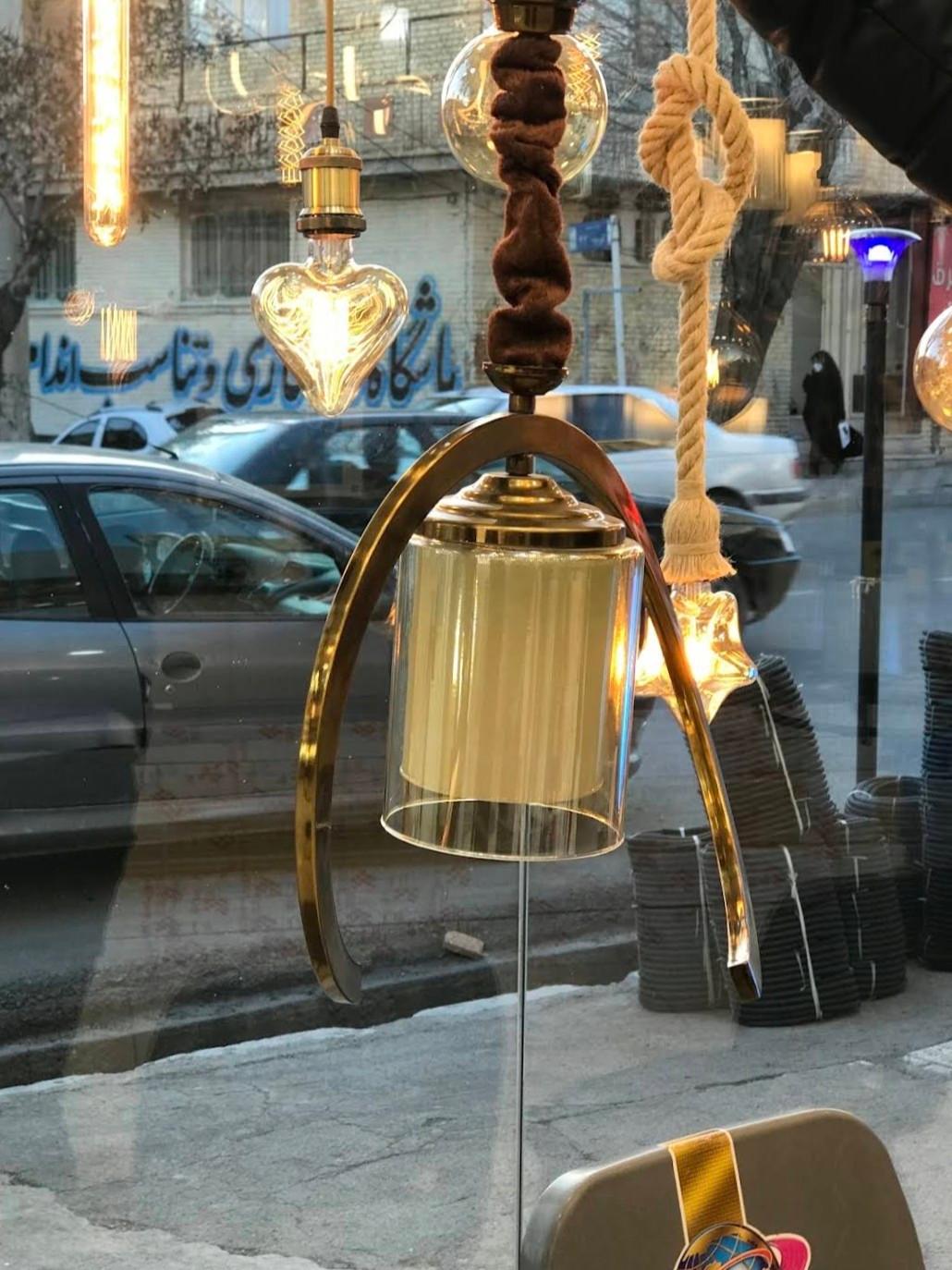عکس گالری آینه و شمعدان فروزان