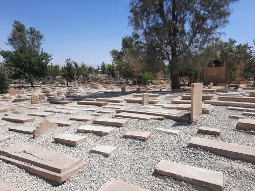 عکس آرامستان تاریخی دارالسلام