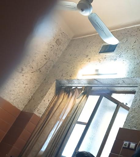 عکس مسافرخانه زند