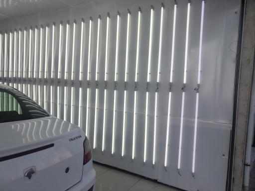 عکس تشخیص رنگ آزادی