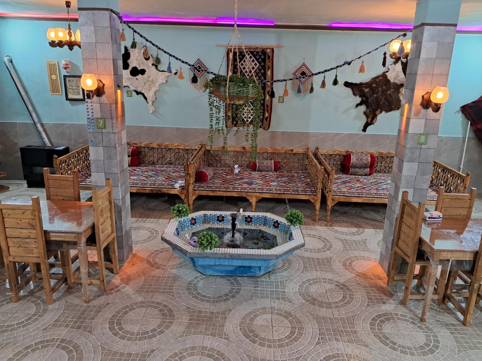 عکس رستوران سنتی عمه خانم