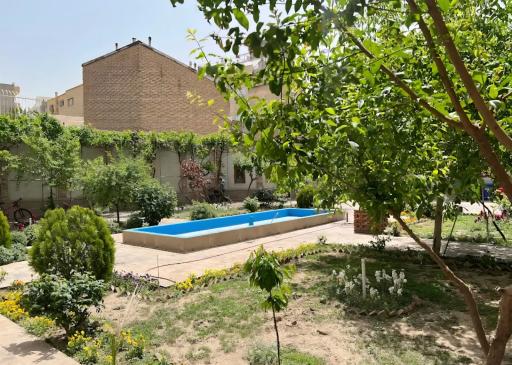 عکس خانه لاله ای