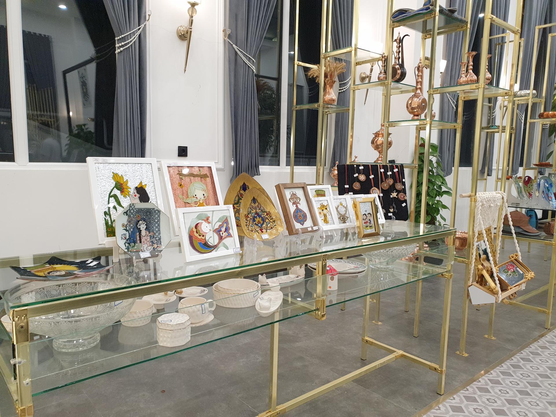 عکس رستوران دایان