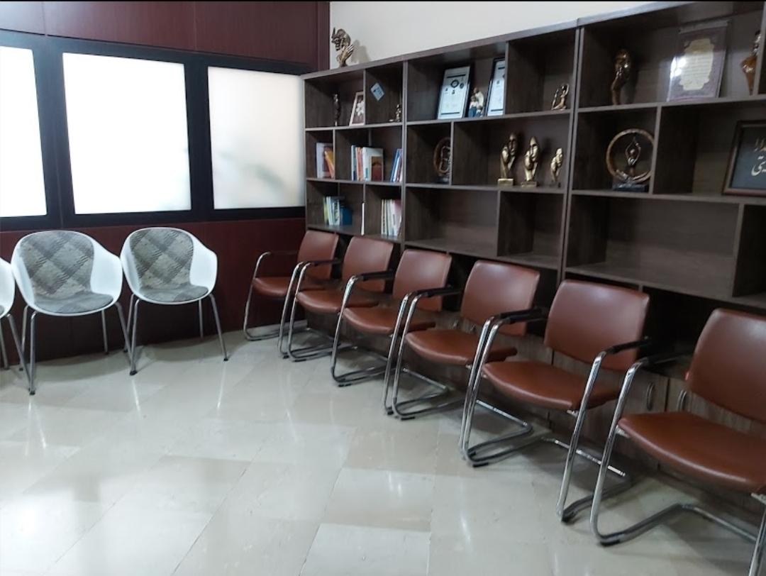 عکس کلینیک جایروس