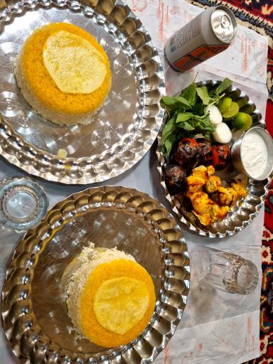 عکس رستوران قوامی (کاروانسرای قاجاری)