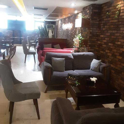 عکس کافه رستوران گیلانی آریامن