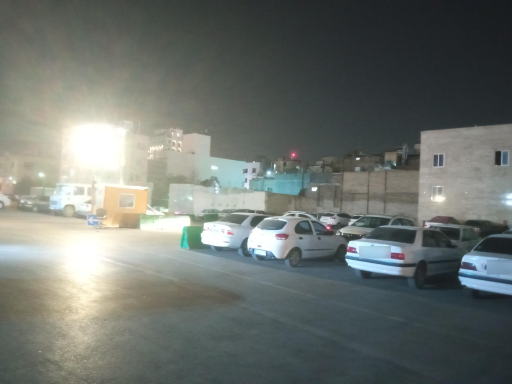 عکس پارکینگ شبانه روزی رضوان