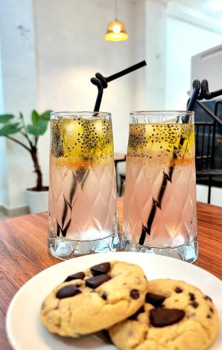 عکس کافه دمیت