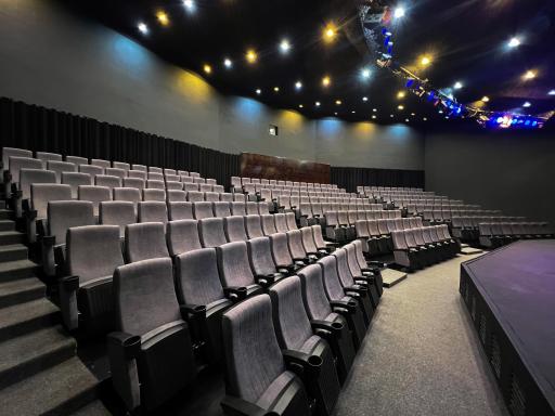 عکس سالن آمفی تئاتر (مهین بانو) خیریه نمازی 