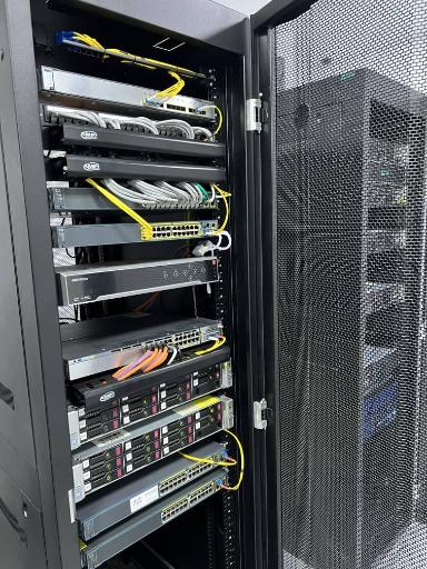 تجهیزات شبکه و کامپیوتر مجازی سازان 