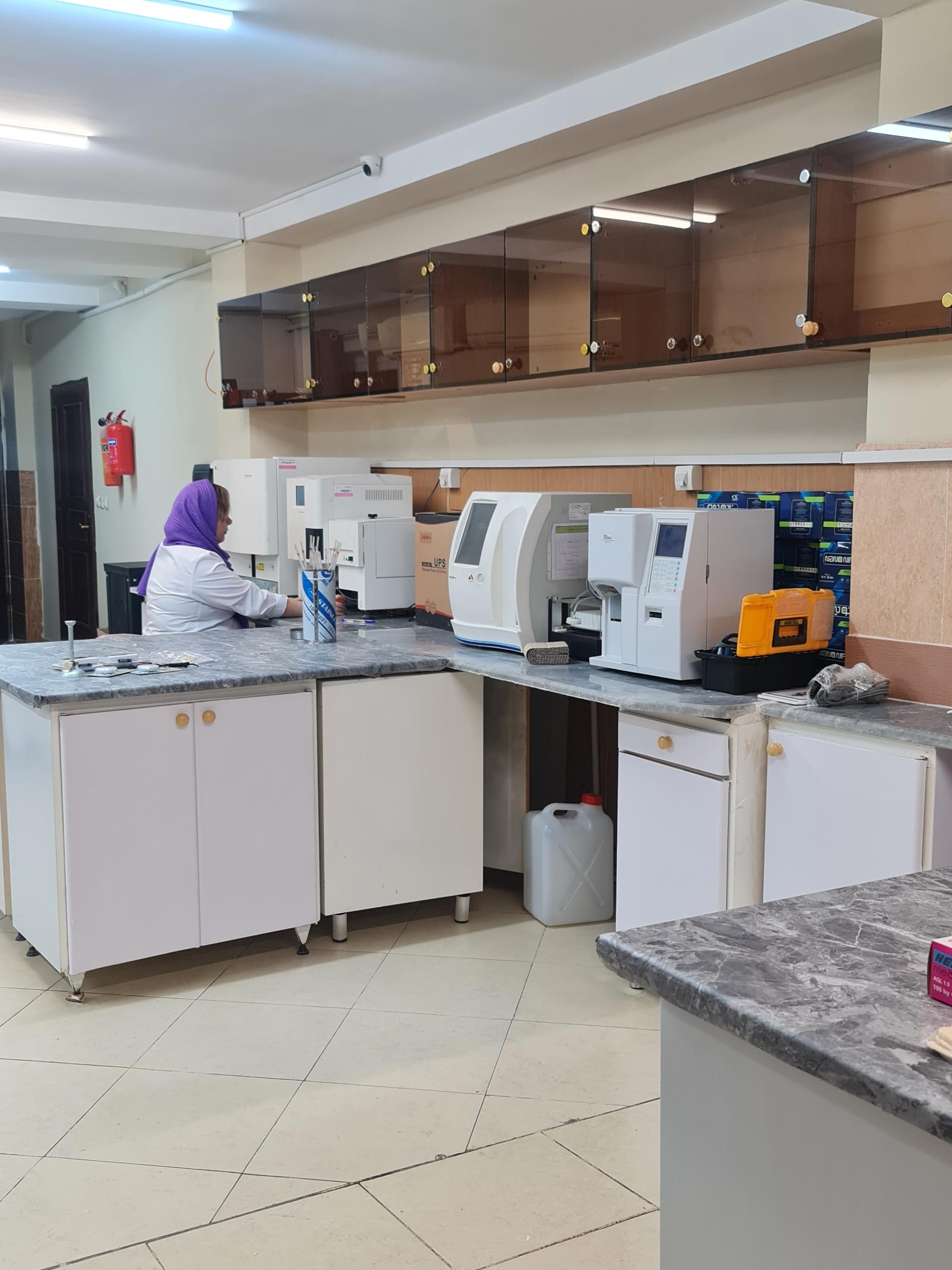 عکس آزمایشگاه پاتوبیولوژی نوین یاس طلایی 