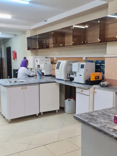 عکس آزمایشگاه پاتوبیولوژی نوین یاس طلایی 