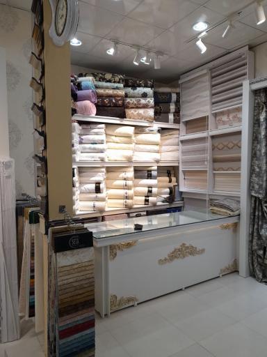 عکس گالری پرده و کاغذ دیواری هستی