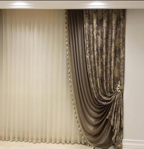 عکس گالری پرده و کاغذ دیواری هستی