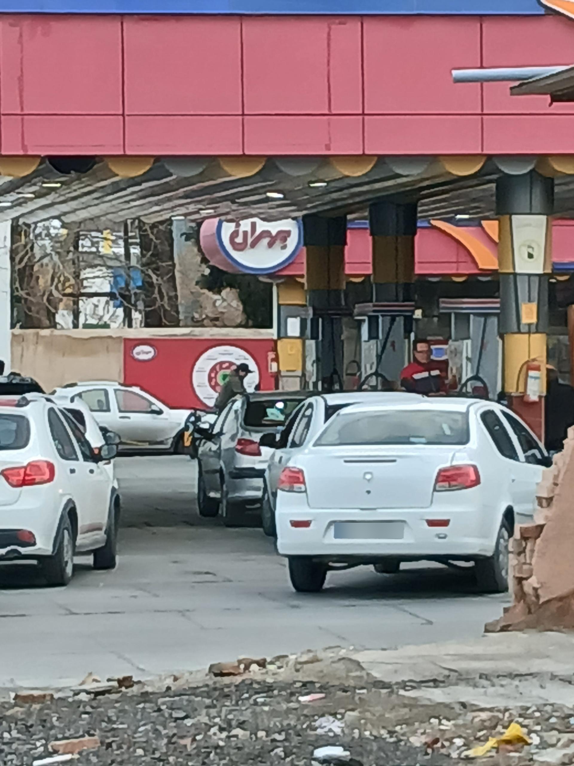 عکس جایگاه سوخت بهران شماره 135
