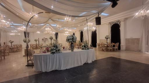 عکس عمارت رز امیر