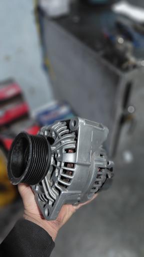 عکس باطری فروشی خودرو و باطری سازی حضرتی