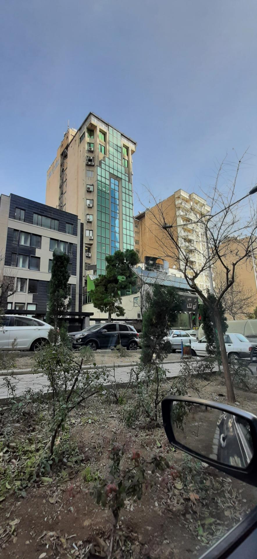 عکس برج آی تک